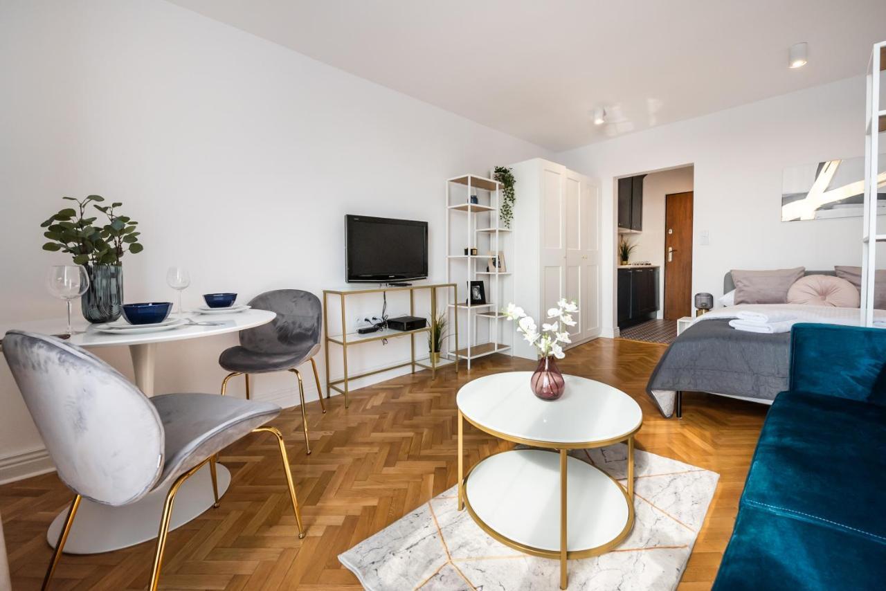 Metro Dworzec Gdanski Elegant Studio Apartment Warsaw Exterior photo